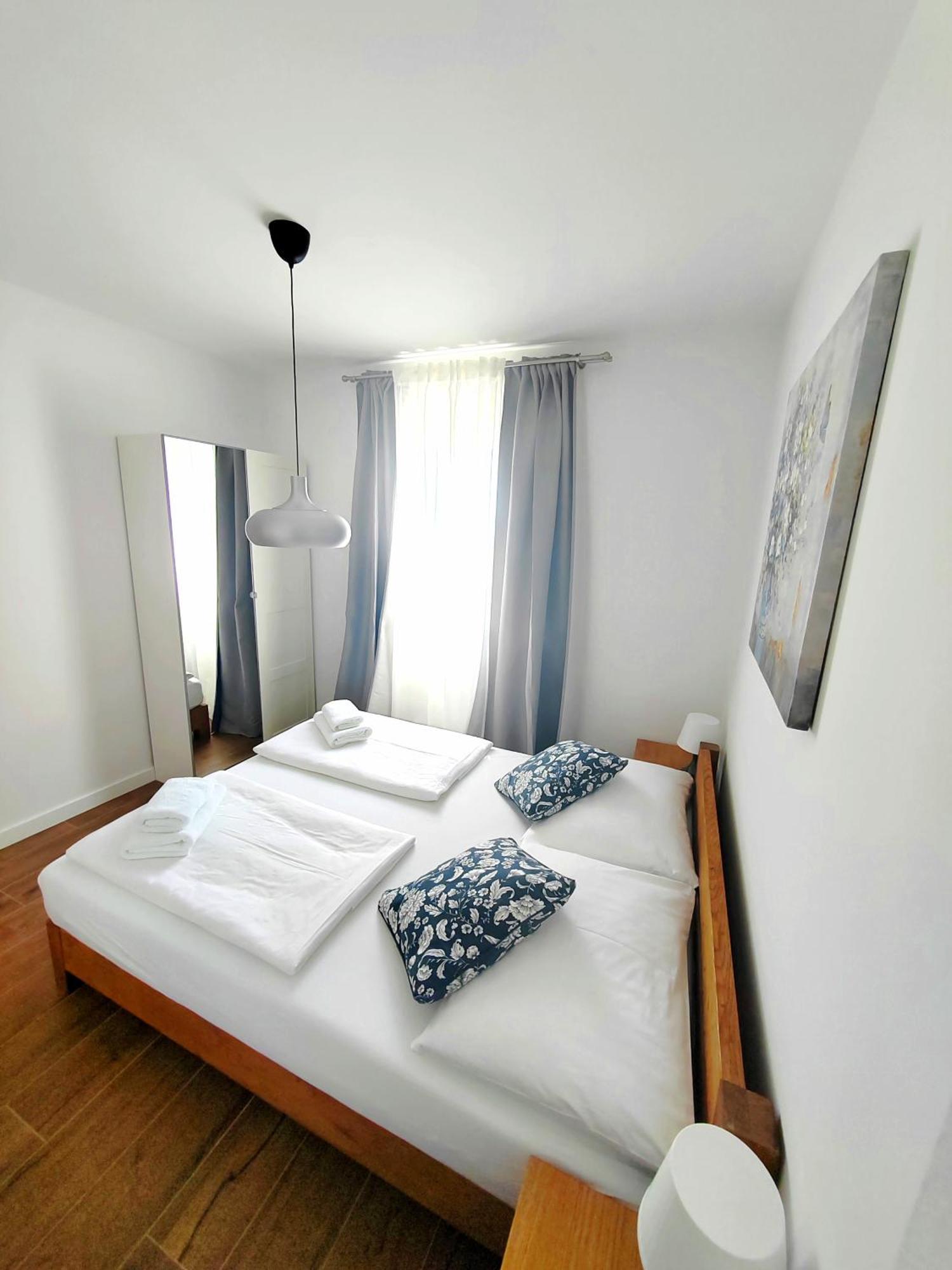 L & L Apartmani Bol Zimmer foto