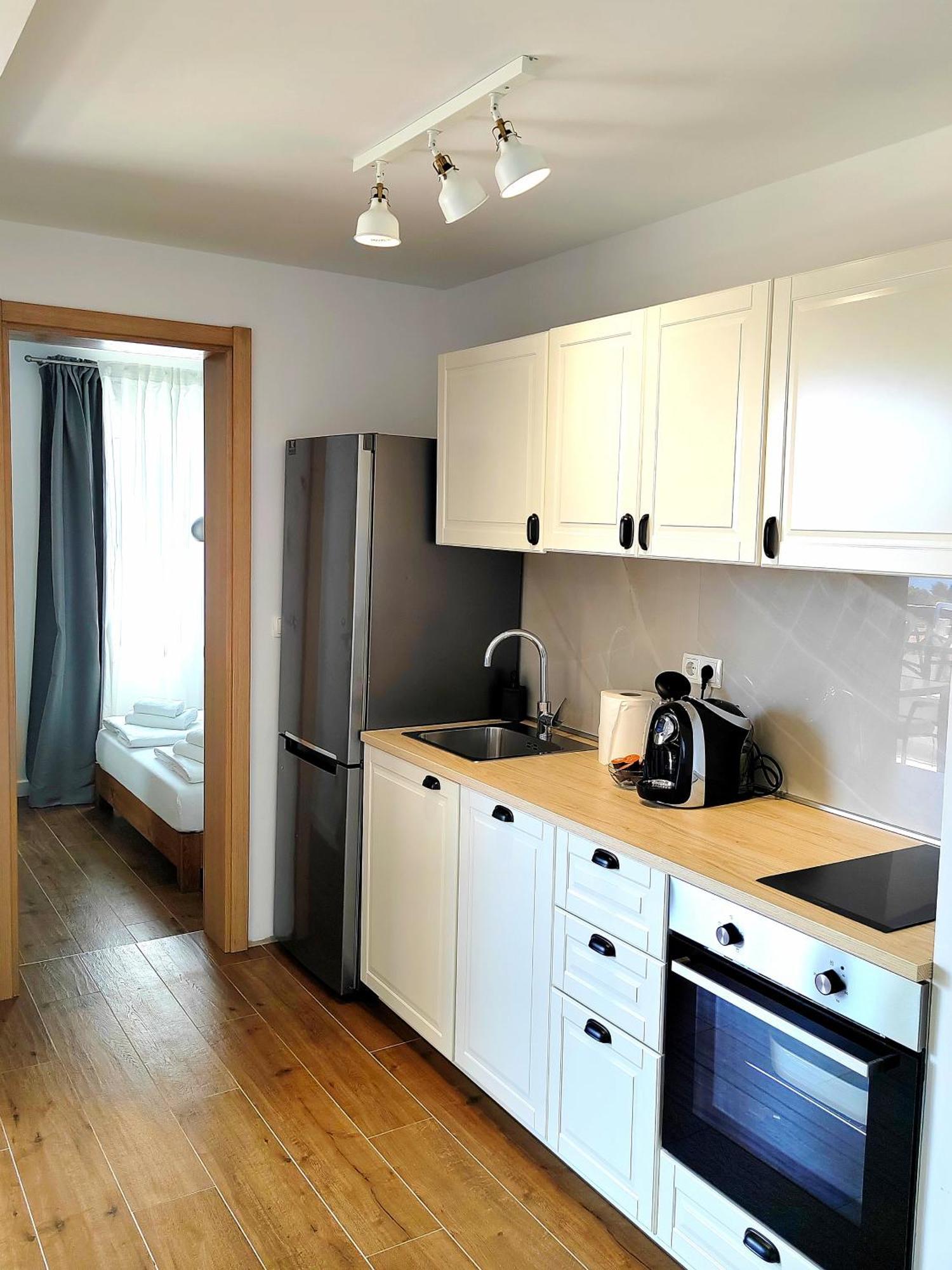 L & L Apartmani Bol Zimmer foto